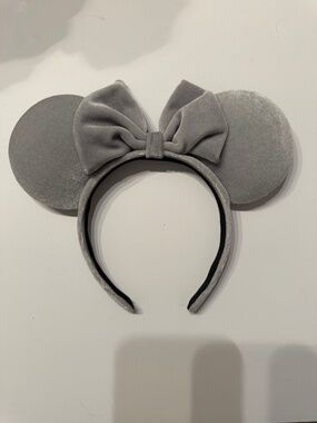 Disney Parks Silver Gray Velvet Minnie Mouse Ears